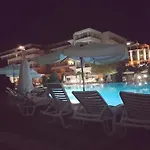 Grand Kamelia C1